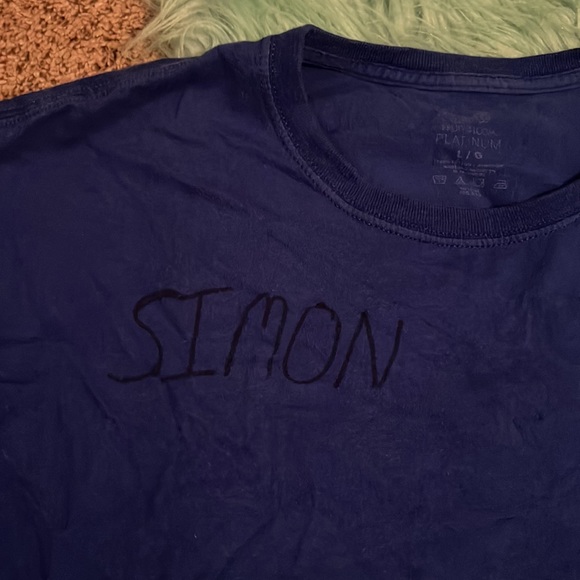 Brand is fruit of a loom. Size large in women’s. Dark royal blue. - Picture 3 of 3